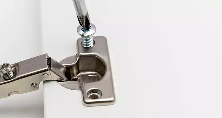 Screen Door Hinge Repair in Cutler Bay, FL