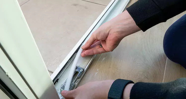 Garage Door Off Track Repair in Cutler Bay, FL