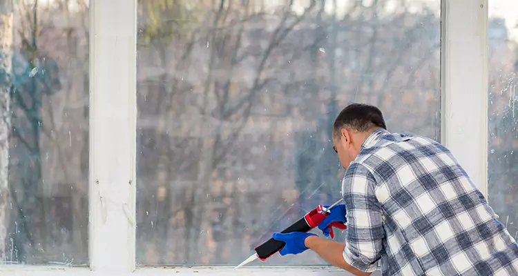 Quality Sliding Shower Door Repair for Closing Issues in Cutler Bay, FL