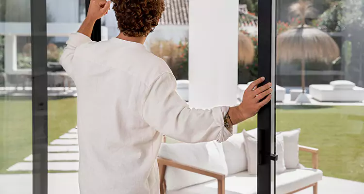 Sliding Screen Door Maintenance for Closing Issues in Cutler Bay, FL