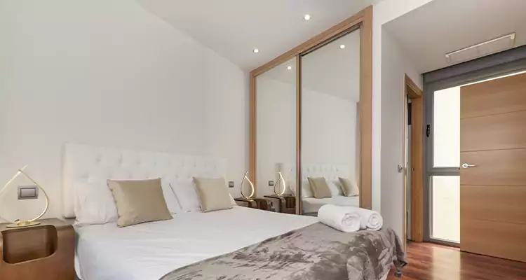 Sliding Wardrobe Door Mirror Replacement in Cutler Bay, FL